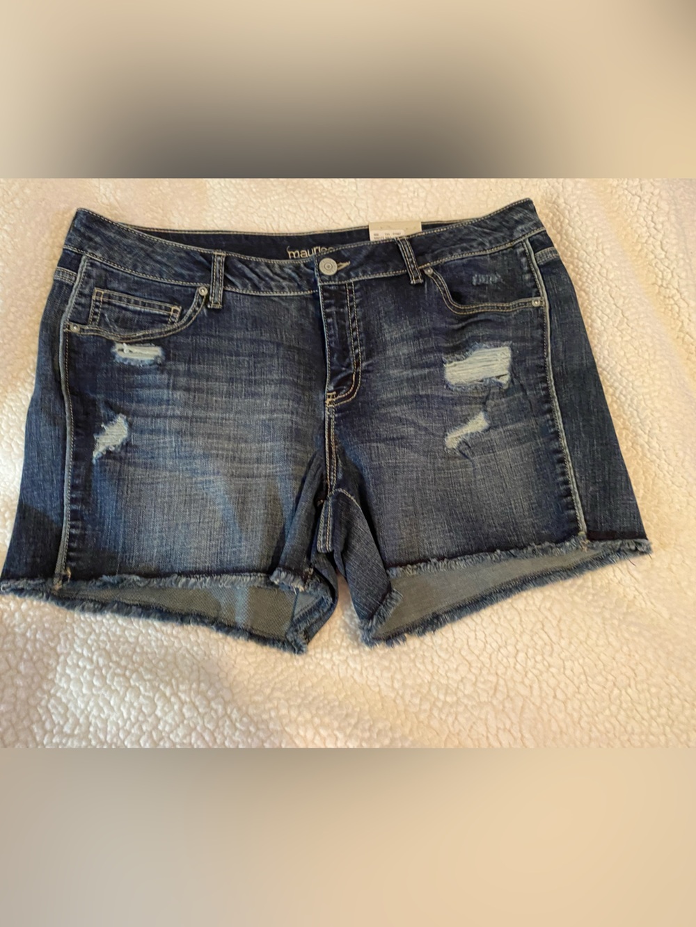 Maurices  MIDI 18 Dark Blue Denim Jean Shorts with Contrast Stitching. NWT